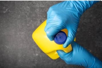 La Anmat prohibió una marca de productos domisanitarios.