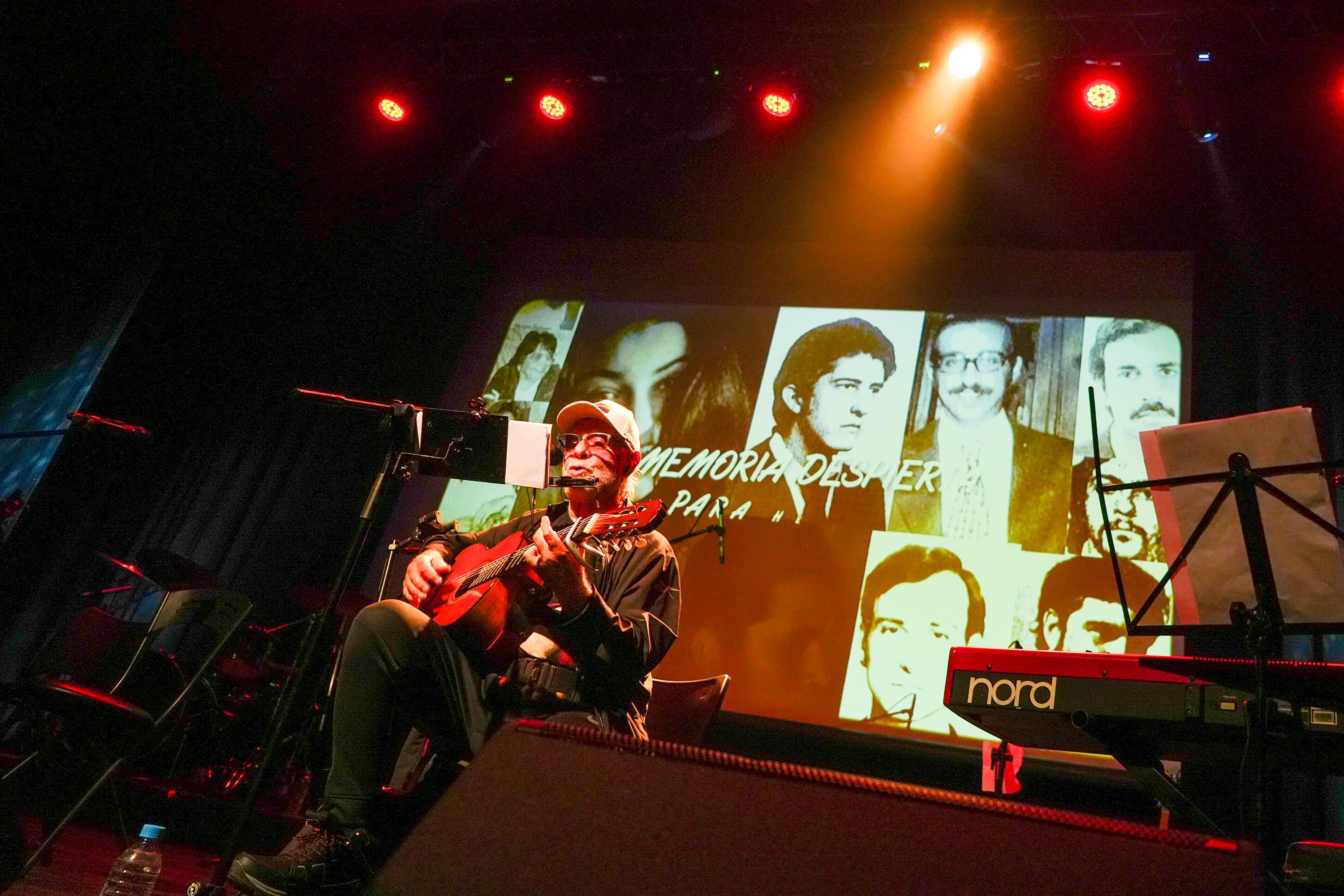 León hizo cantar a toda la sala con el inoxidable "La memoria"