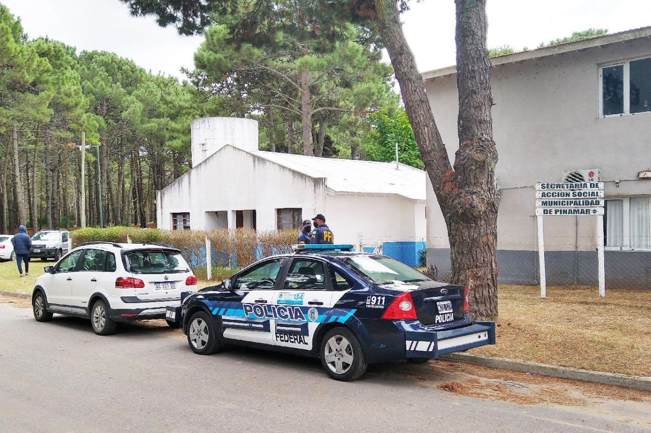 El jueves, fue allanada la Secretaría de Desarrollo y detuvieron a dos funcionarias.