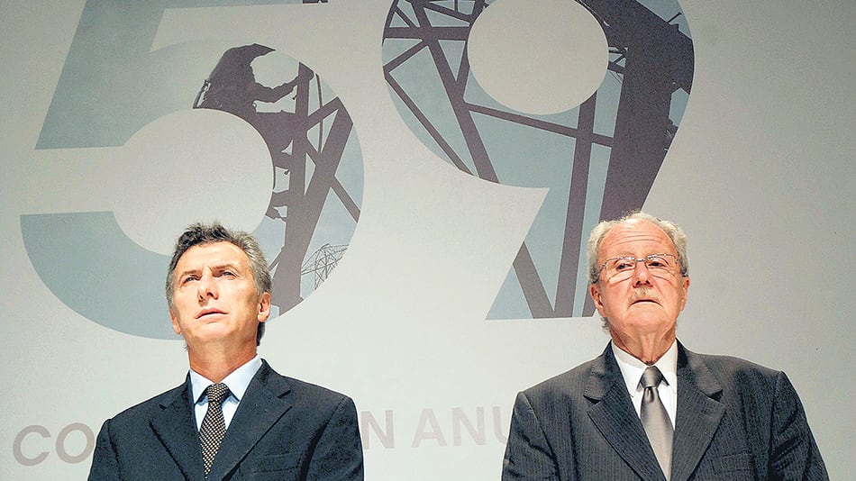 El ex titular de la Cámara de Construcción Carlos Wagner compartiendo escenario con Mauricio Macri.