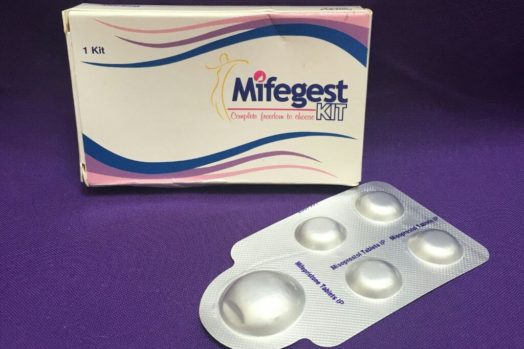 Si se confirma la decisión del juez Kacsmaryk, las mujeres podrán recurrir al misoprostol, pastilla que actualmente se combina con mifepristona para mayor eficacia y menor dolor.