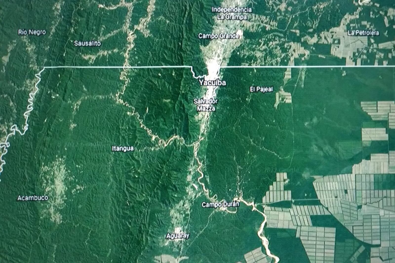 Las fincas El Pajeal y El Aybal (vecina) lindan con la frontera internacional con Bolivia.