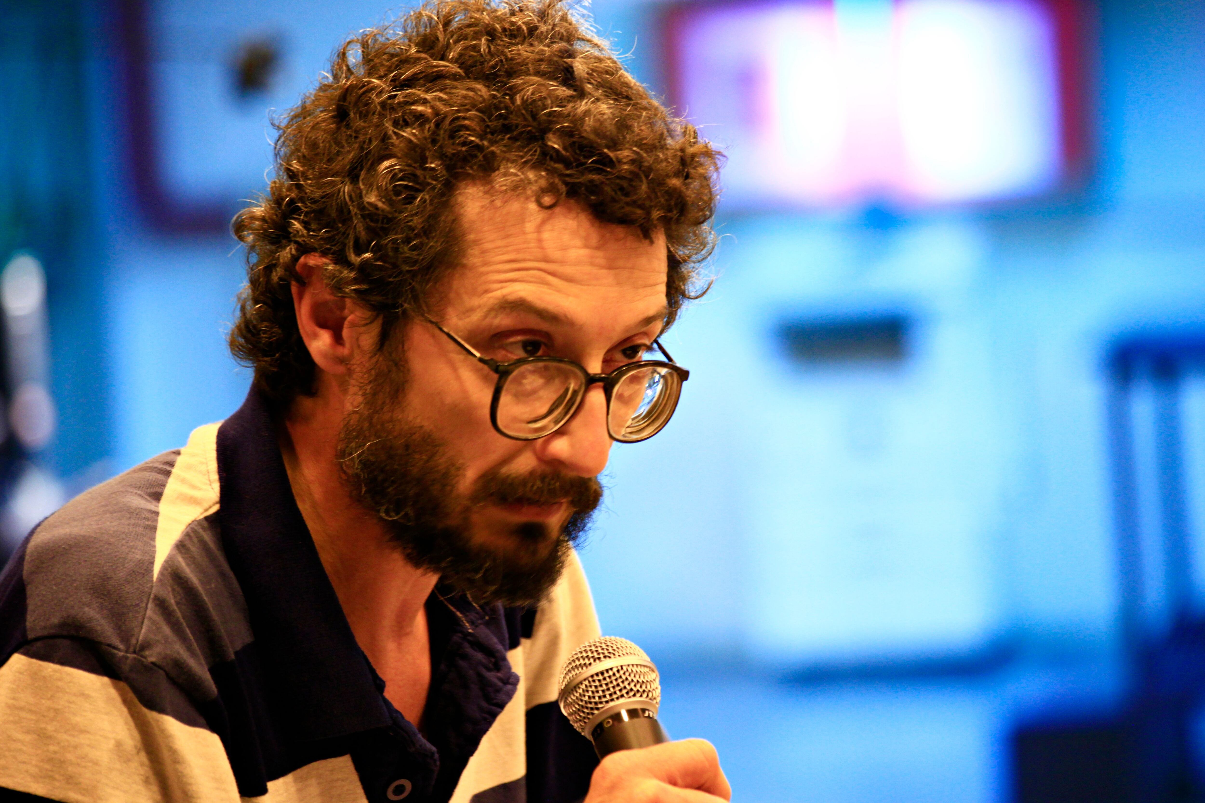 El bahiense Mario Ortiz es el autor de Cuadernos de Lengua y Literatura.