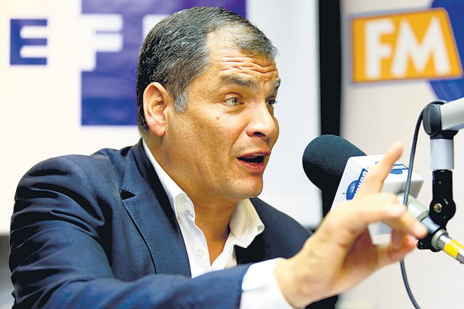 “Las convicciones, el pueblo, la revolución y el futuro están con nosotros”, dijo Correa.