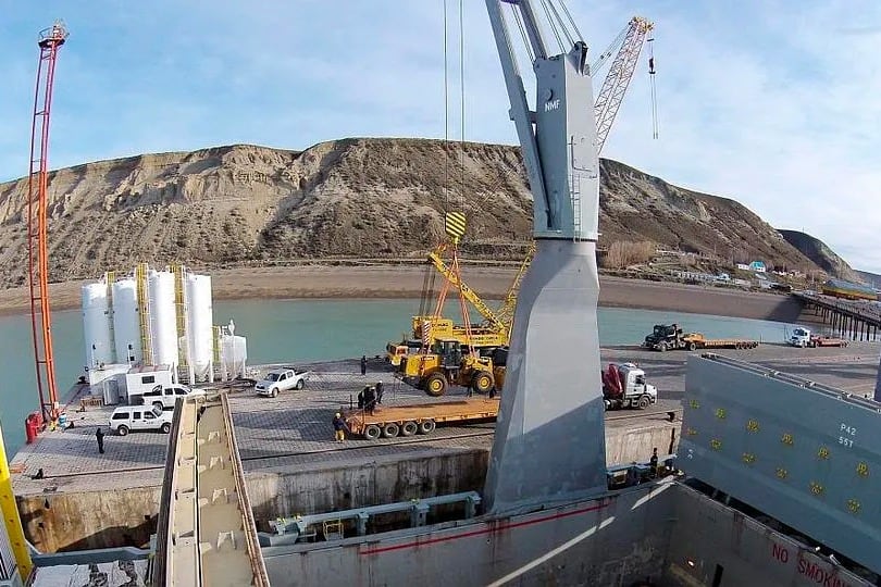 Las represas Néstor Kirchner y Gobernador Cepernic se construyen en Santa Cruz con fondos chinos. 