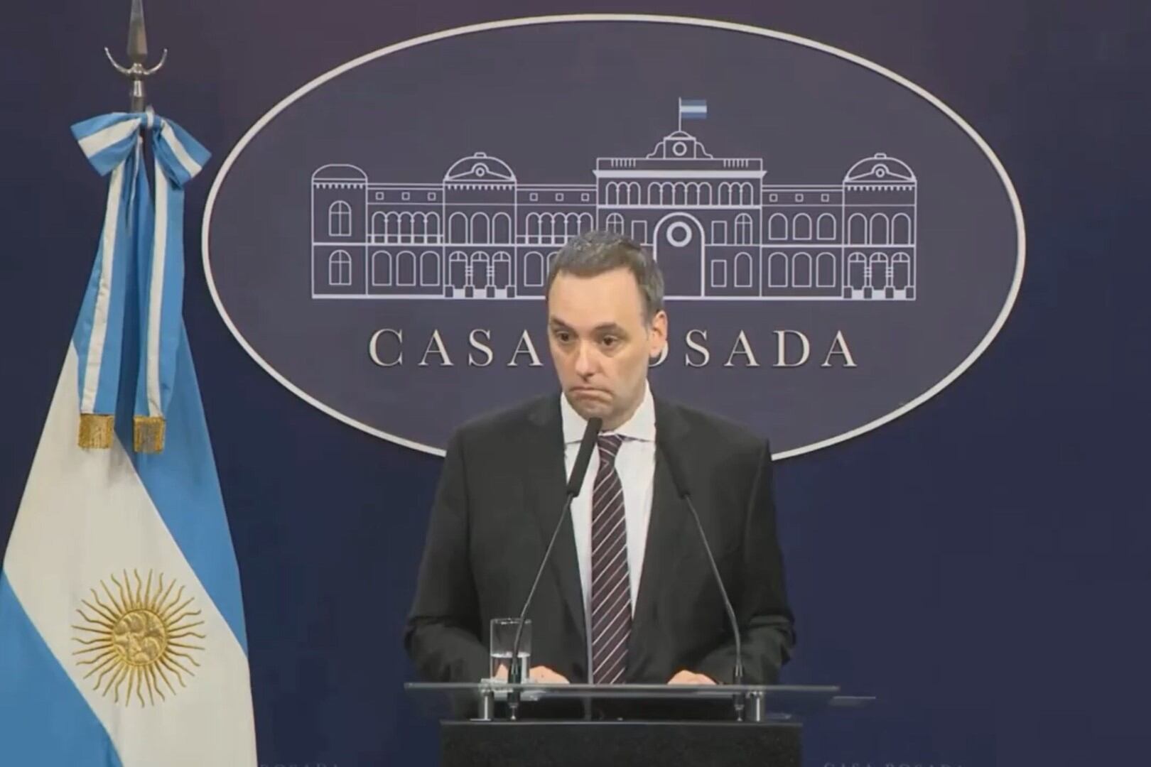 Adorni no pudo responder si el costo de las reformas en Olivos para sus perros son públicas o de su bolsillo