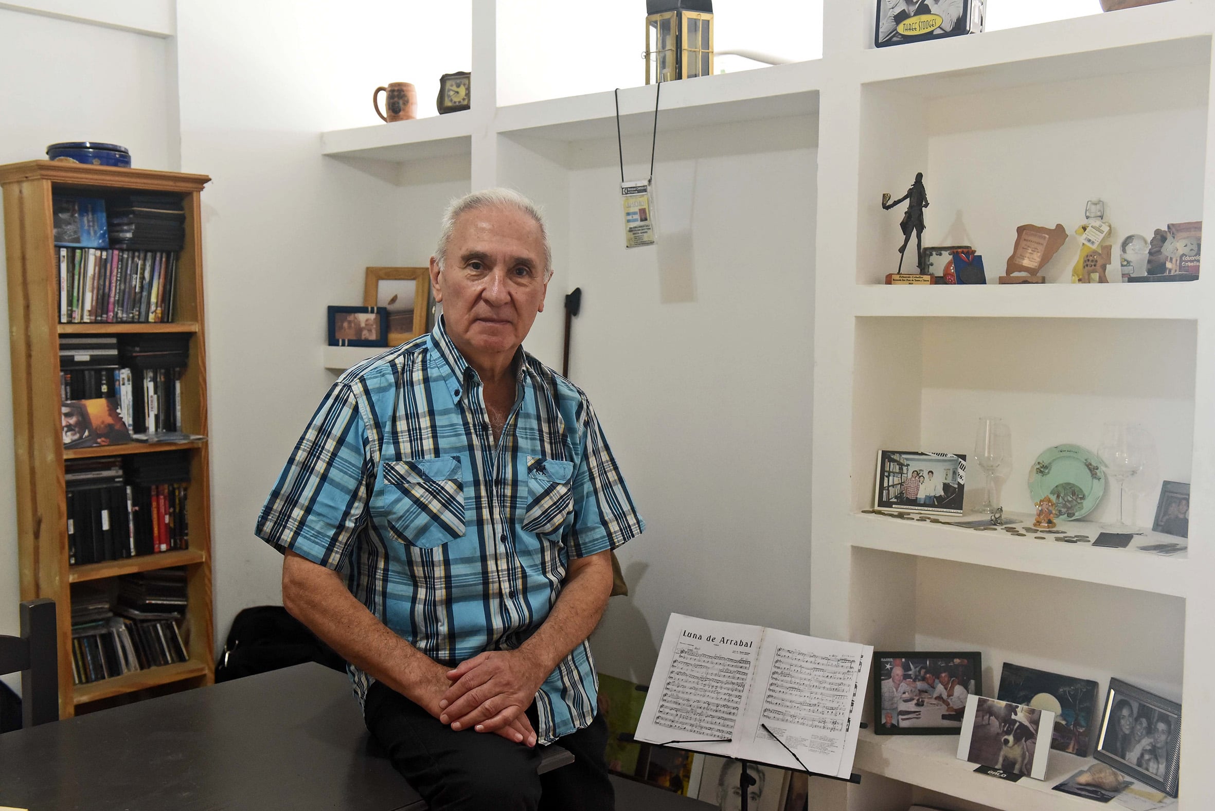 El director, dramaturgo, docente teatral y músico Eduardo Ceballos.