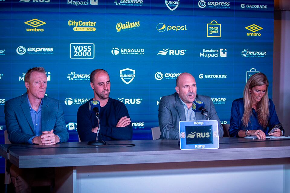 Belloso hizo el anuncio junto a Cristinziano, Lussenhoff y Lequi.