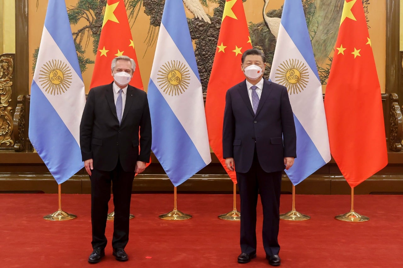 Alberto Fernández junto al presidente chino Xi Jinping.