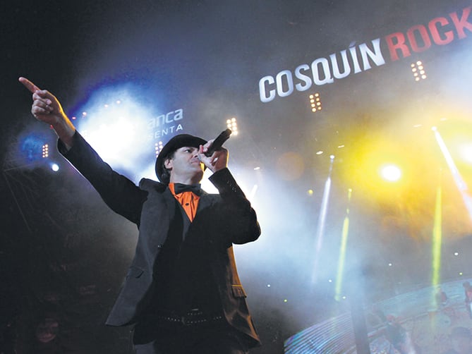 Ciro y Los Persas, tres horas de show en el Escenario Principal.