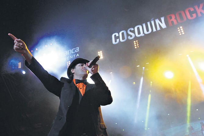 Ciro y Los Persas, tres horas de show en el Escenario Principal.