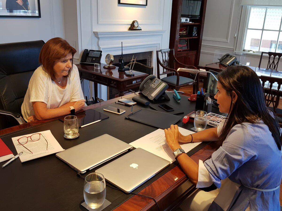 Uruguay se quejó porque Patricia Bullrich se reunió con la diputada Verónica Alonso y pidió mano dura en ese país.