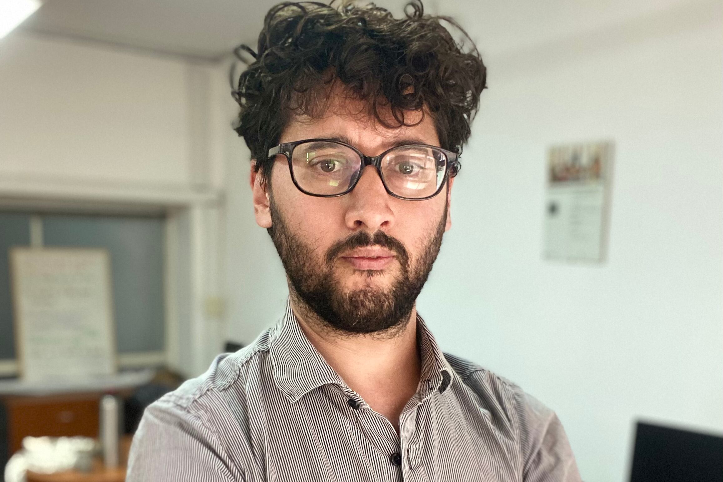 Sebastián Schulz es Especialista en Estudios Chinos por la Universidad Nacional de La Plata (UNLP).