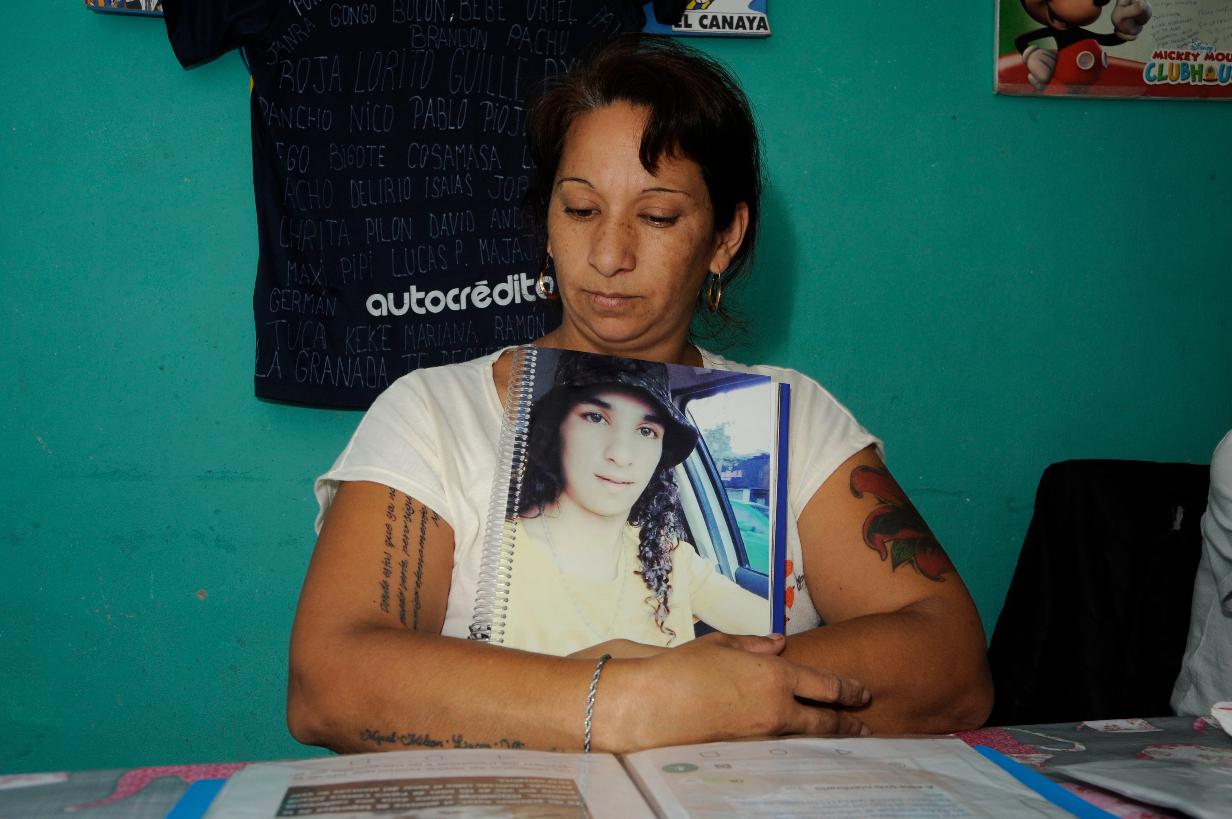 Laura González, madre de Milton, denunció los nombres de los matadores del joven.