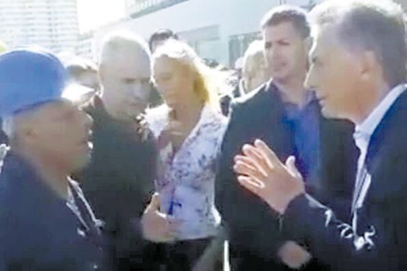 El momento en que Dante, el obrero, increpó al presidente Macri por la crisis económica que vive la sociedad.