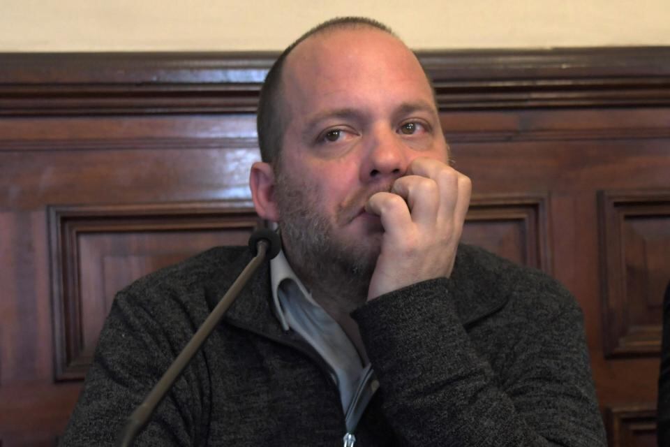 Lucas Carrasco fue hallado muerto en la puerta de su departamento, en Paraná.