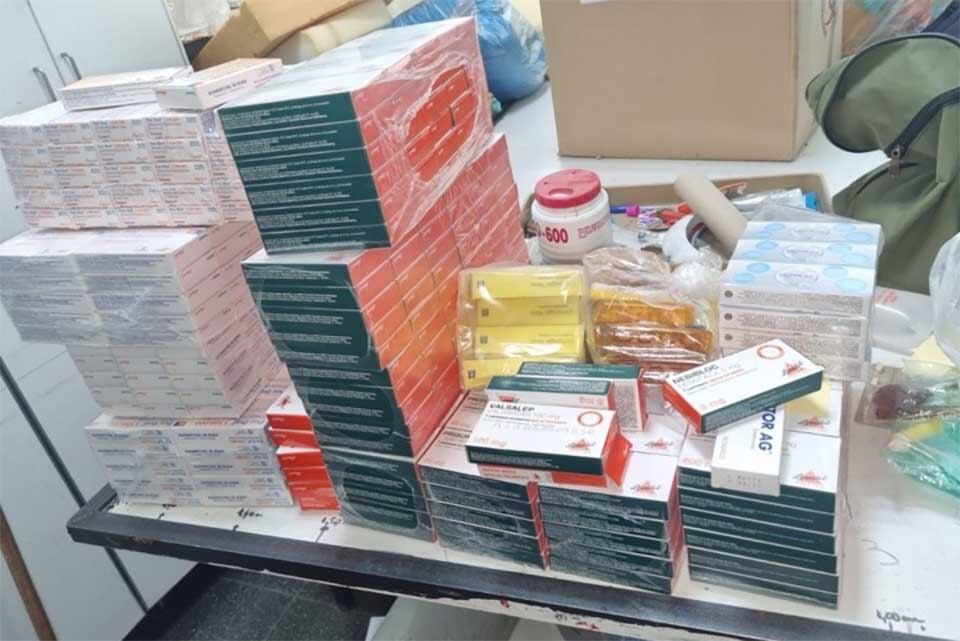 Fueron acusados por hurto de sustancias medicinales.