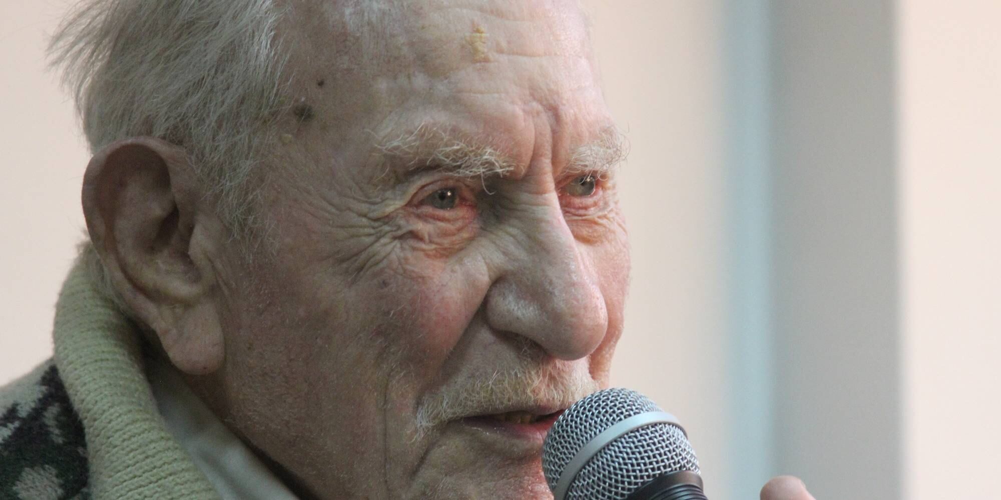 Moisés enfrentó miles de espantos, y salió airoso. Murió esta semana. Imagen: Museo del Holocausto