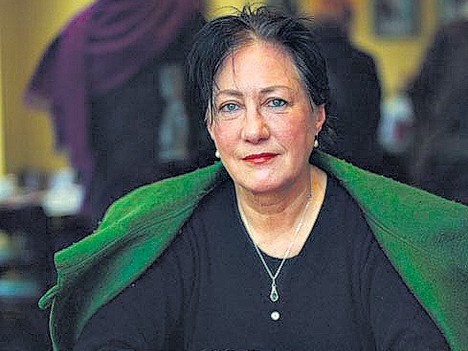 Sander mantiene una constante discusión desde y con el feminismo.