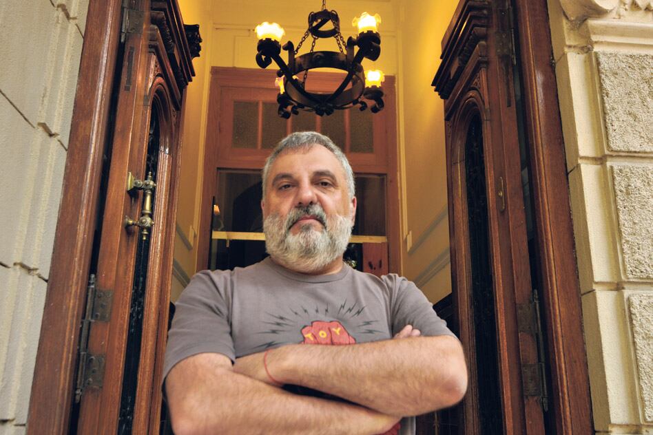 Tantanian estará acompañado por un equipo de creadores de distintas disciplinas.