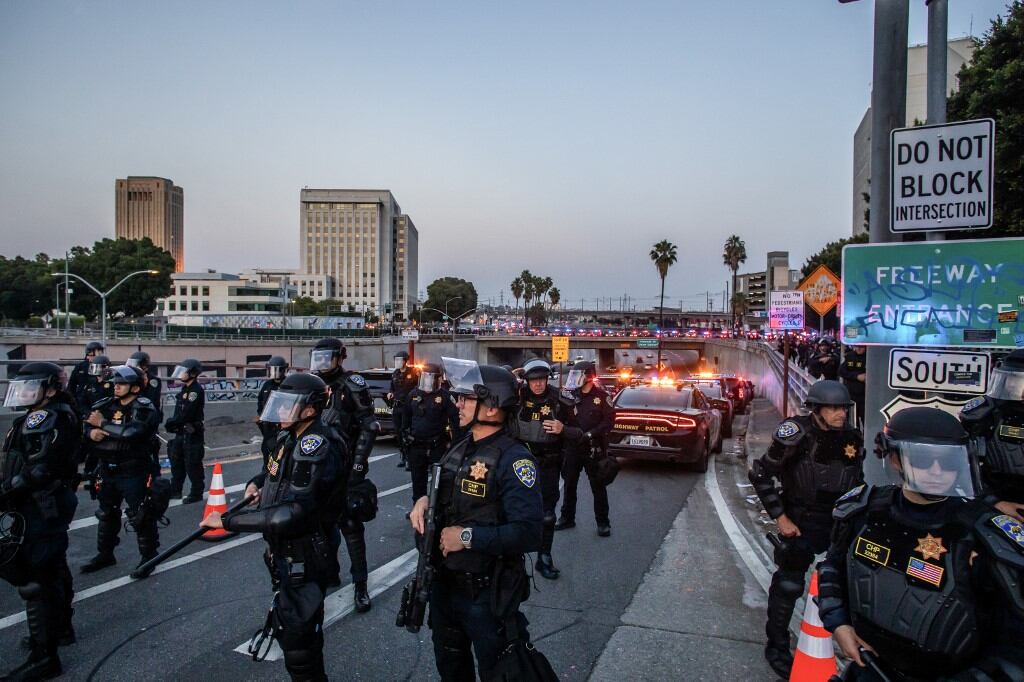 Rige en Los Ángeles el "toque de queda" tras las protestas contra las deportaciones