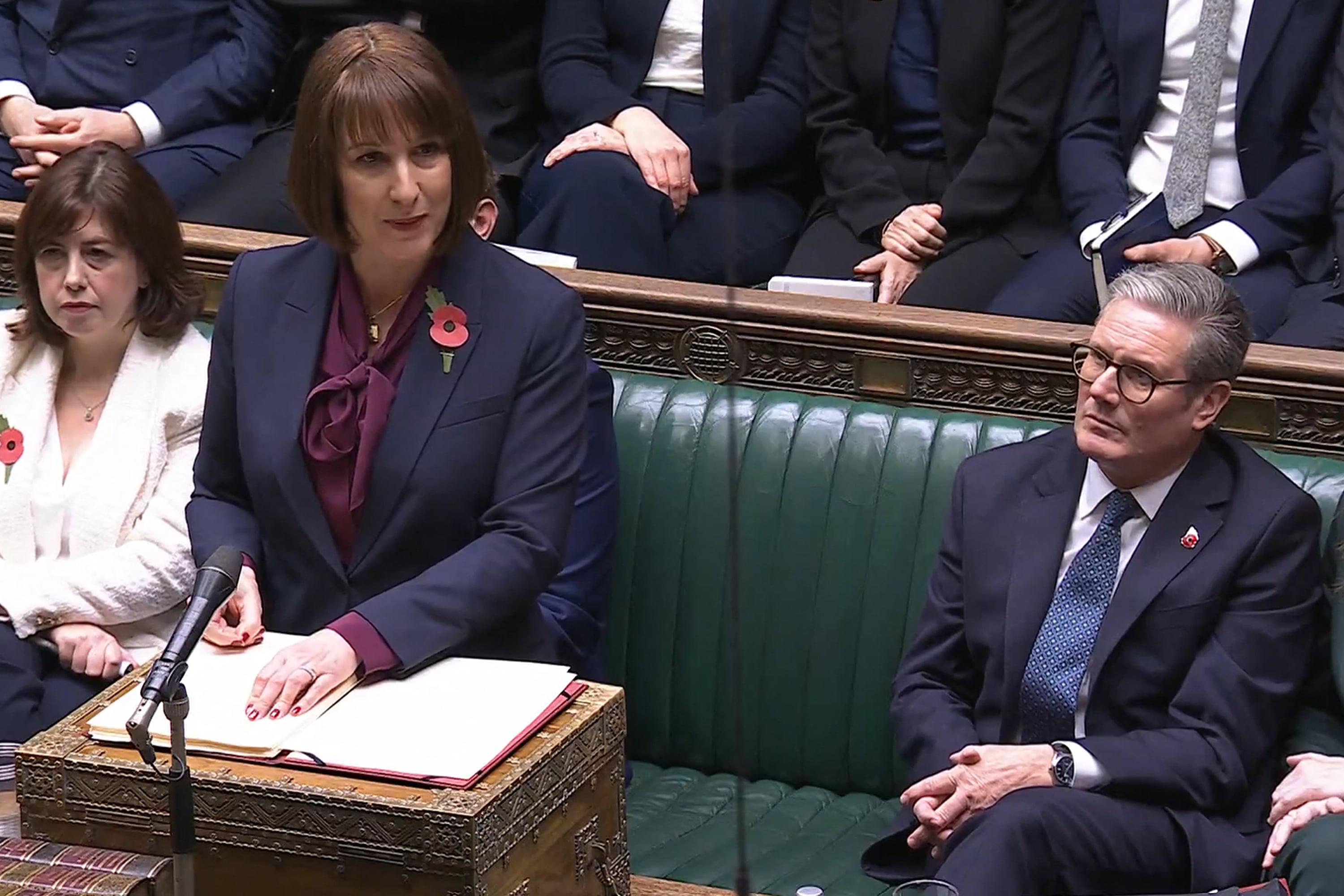 La ministra Reeves dijo que el único camino para salir del estancamiento era terminar con la austeridad.