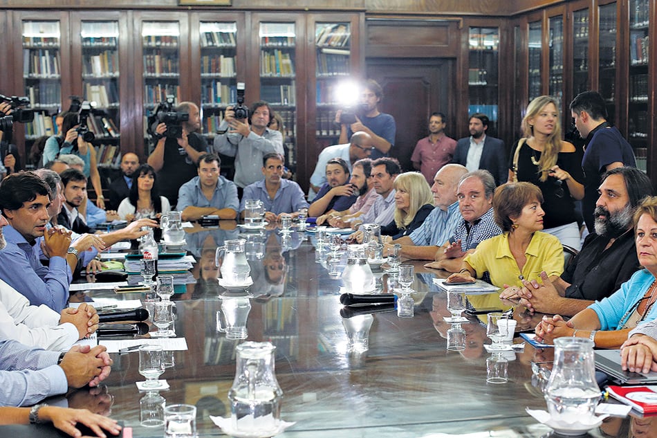 El gobierno bonaerense dictó la conciliación obligatoria, pero los docentes desconocen esa medida porque el paro es nacional.