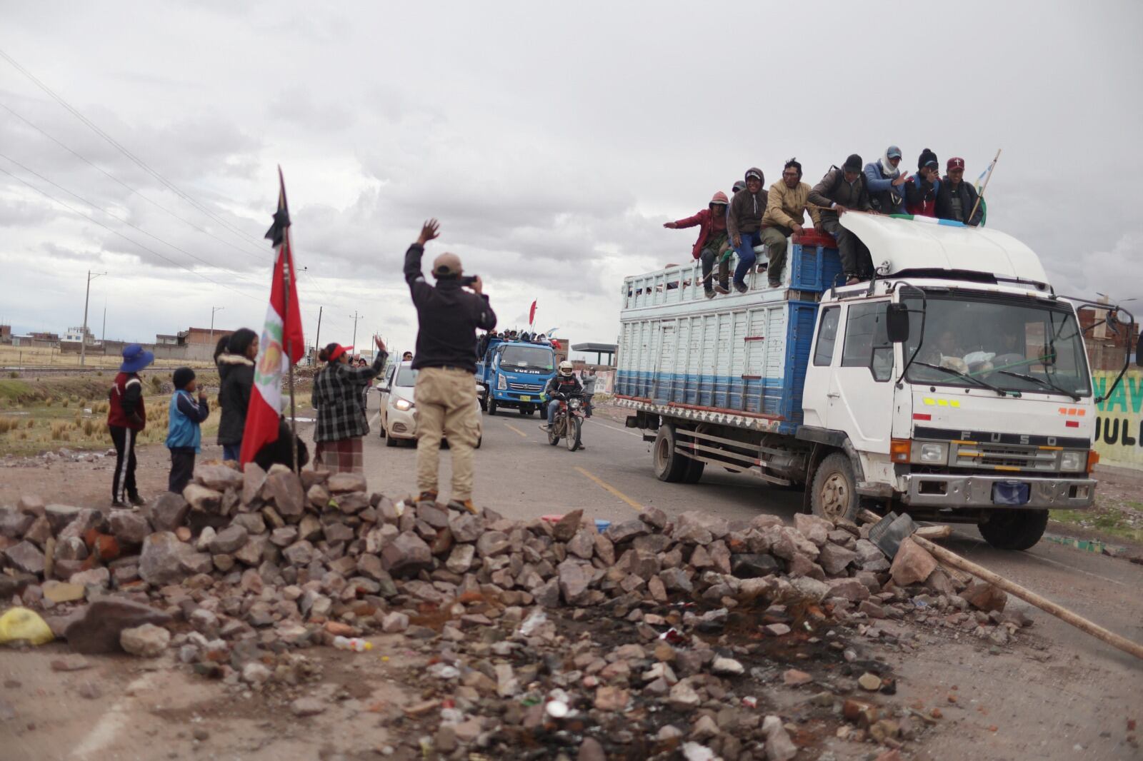 Corte de ruta en la carretera a Puno durante las protestas de febrero.