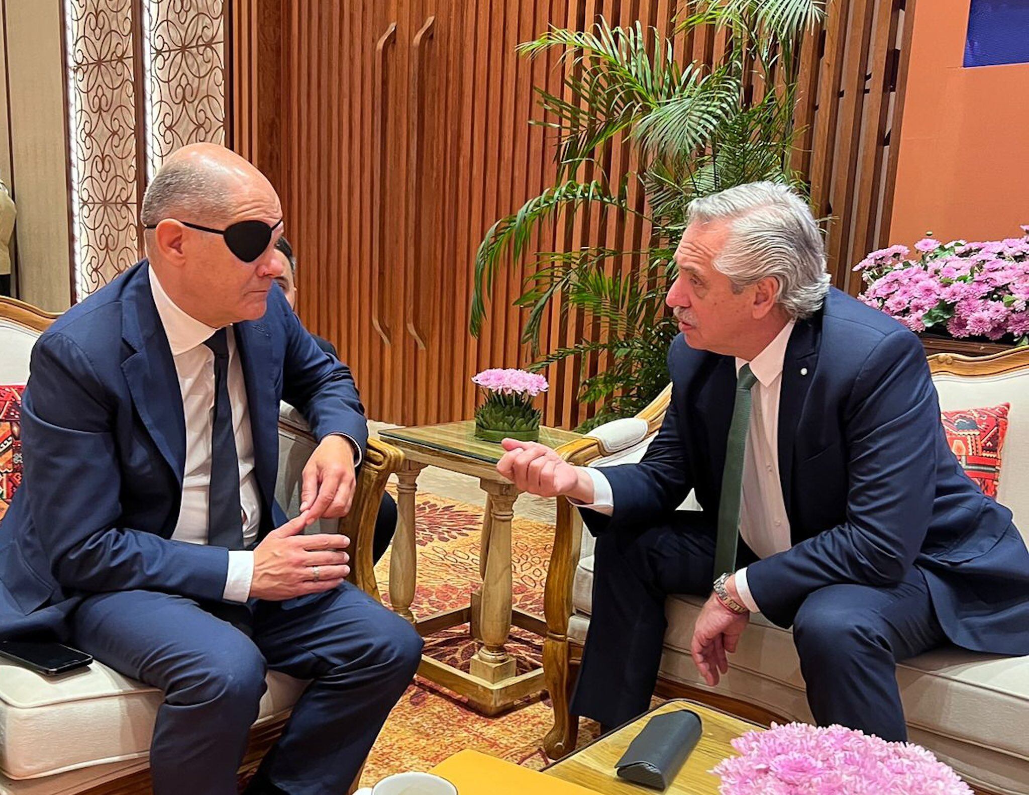 Alberto Fernández, junto al canciller federal de Alemania, Olaf Scholz.