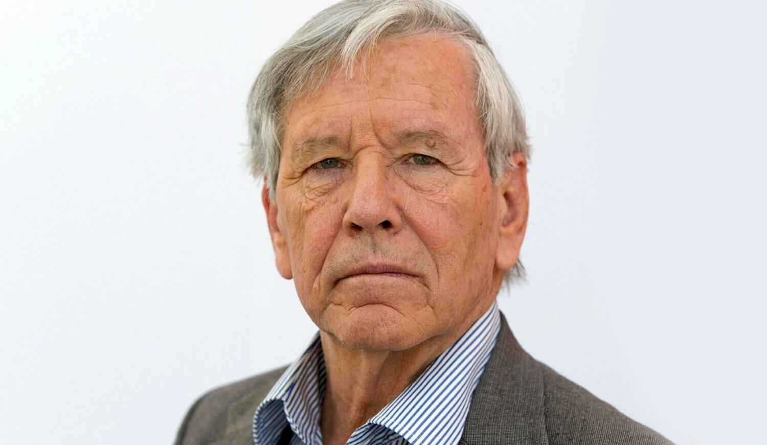 AMOS OZ
