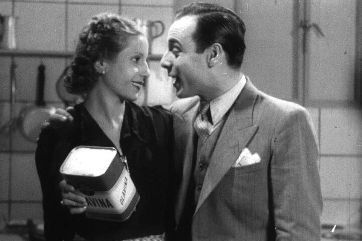 Una joven María Eva Duarte, a los 19 años, en "La luna de miel de Inés".