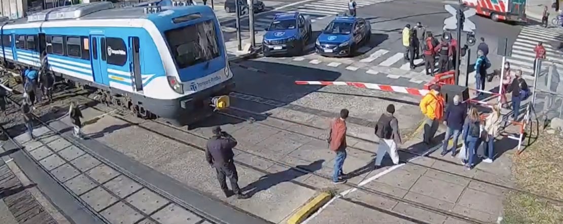 La formación detenida, minutos después del fallido intento de suicidio. 