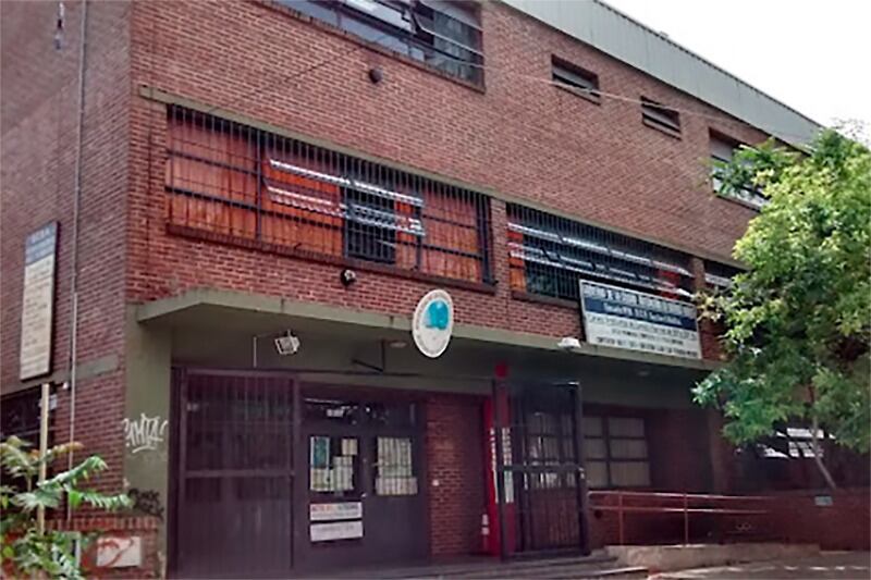 La Escuela N° 16 "Capitán de Fragata Carlos María Moyano", una de las involucradas en la medida.