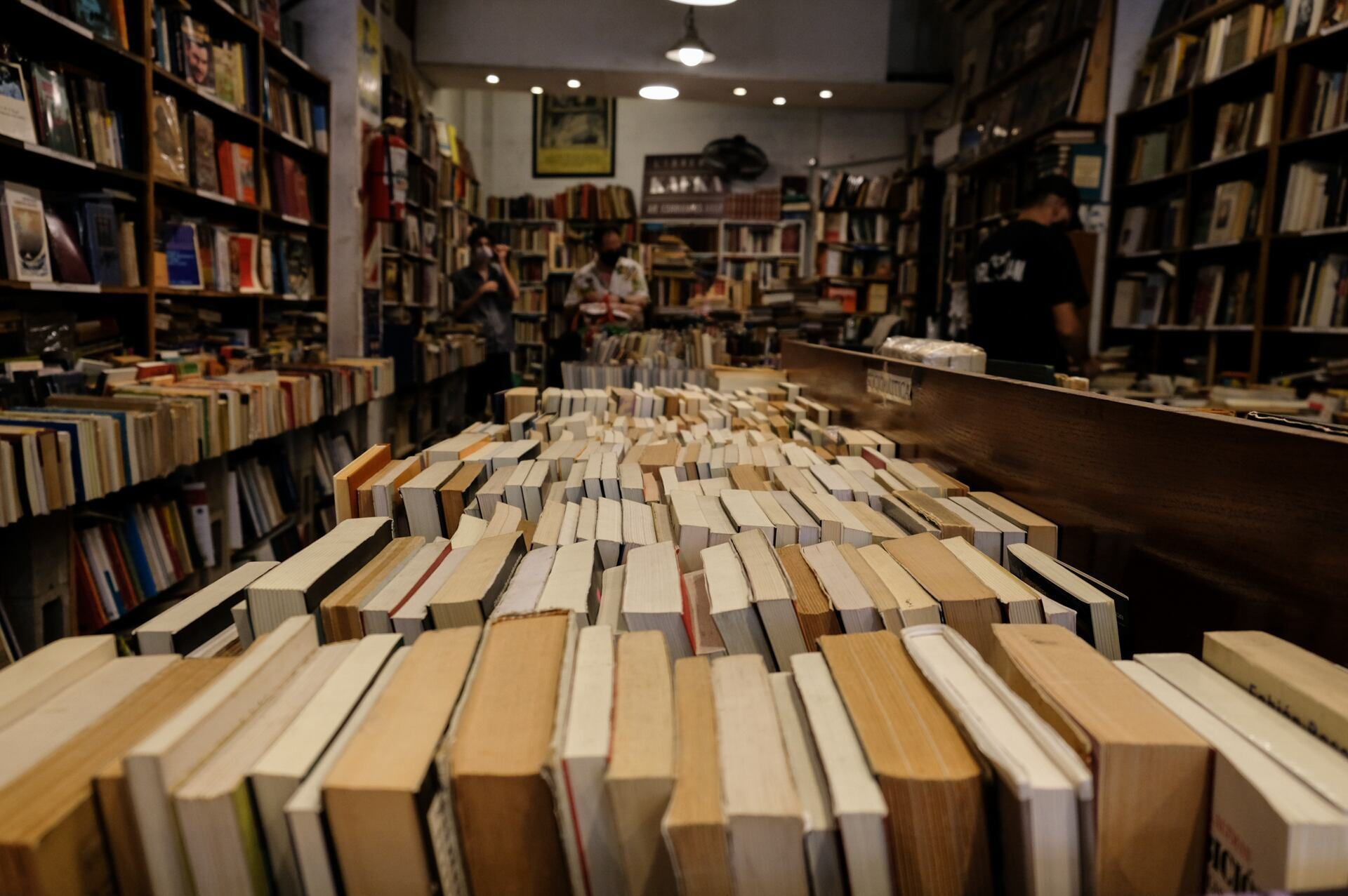 De locales históricos a points recientes, y de colecciones de usados a chiches exclusivos: la Avenida Corrientes tiene todo