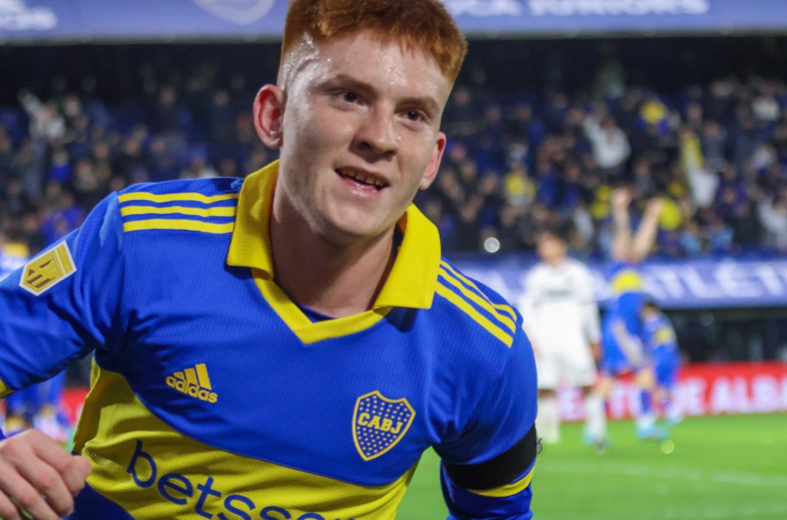 Valentín Barco tiene apenas 17 partidos en Boca y ya parece inamovible