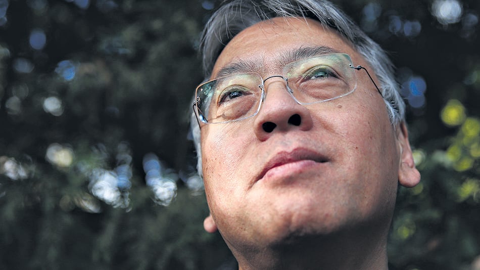 “El mundo está en un momento muy incierto”, dijo el escritor al ser entrevistado por la cadena BBC.