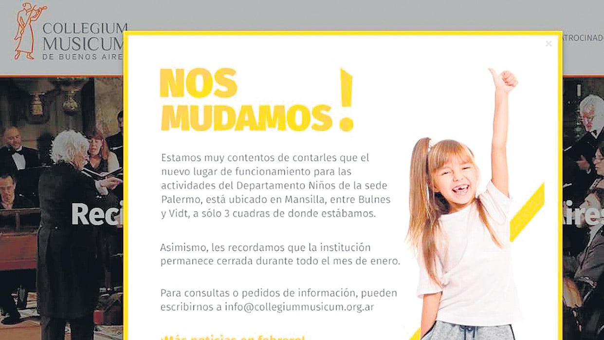 Los directivos de la escuela informaron la novedad a las familias vía WhatsApp, como la “primera noticia oficial del 2018”.