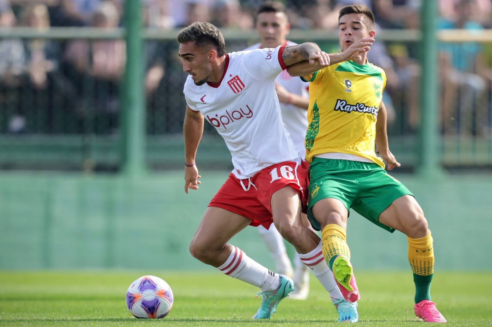 El Pincha no pudo aprovechar que jugó casi 70 minutos con uno más.