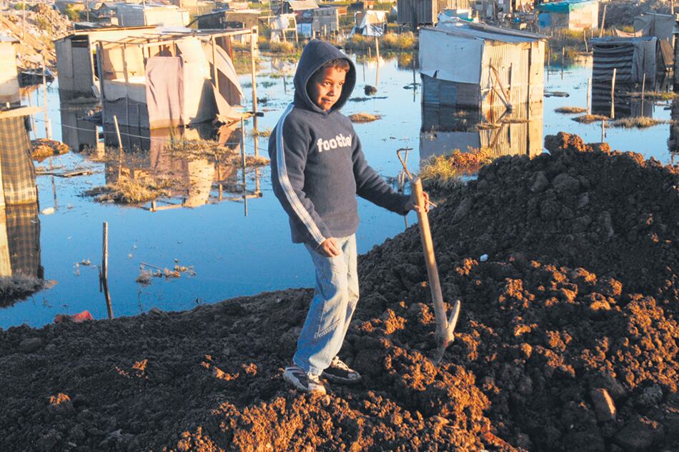 Entre 2003 y 2005, un 47 por ciento de los argentinos y argentinas dejaron de ser pobres.
