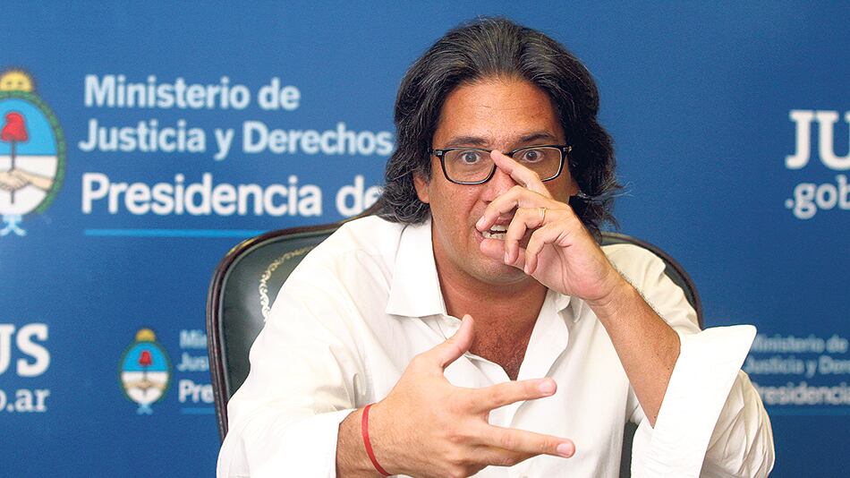 El ministro Germán Garavano decidió cambiar al abogado que representaba al Estado en el juicio AMIA.