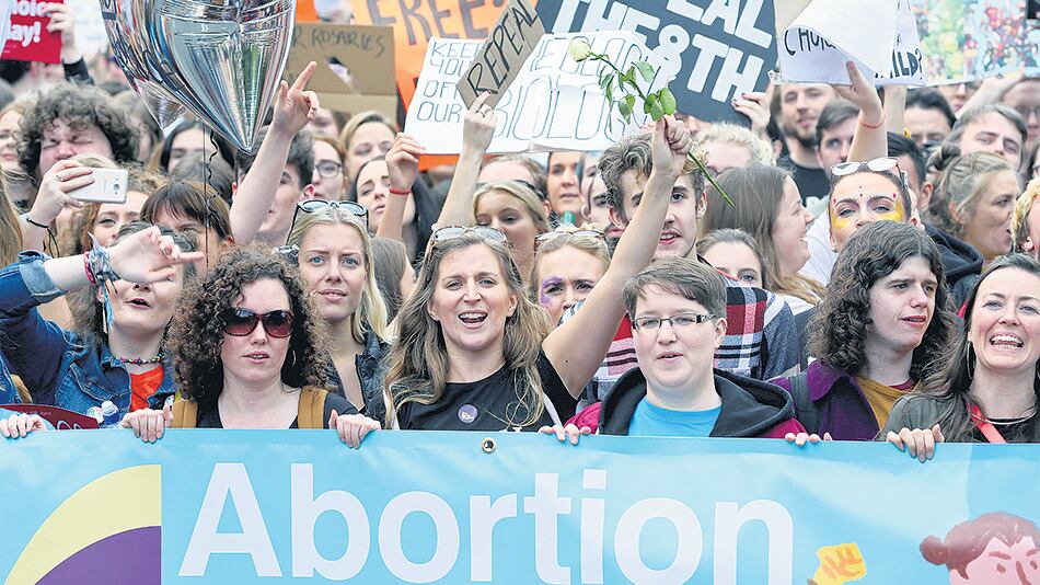 Irlanda sólo admite el aborto si peligra la vida de la mujer.