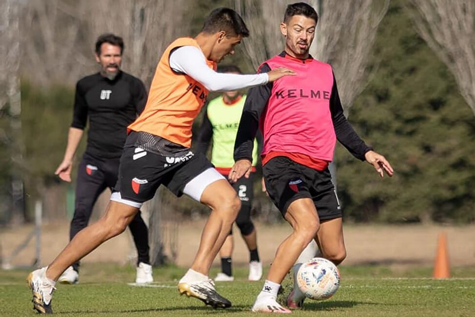 El plantel que dirige Eduardo Domínguez aspira a ganar su segundo título en el año