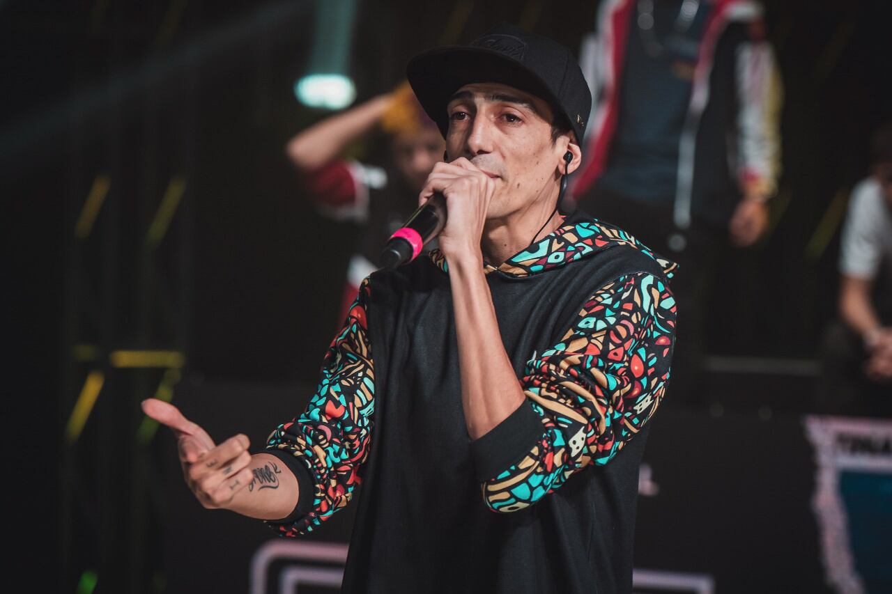 Además de liderar la tabla local de la FMS, Stuart viene "haciendo mucha música", con cada vez más canciones y sesiones.