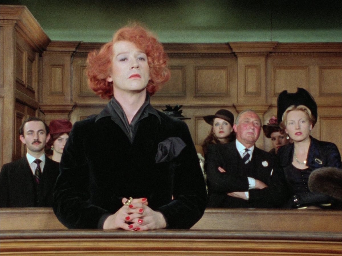 John Hurt encarnando a Quentin Crisp