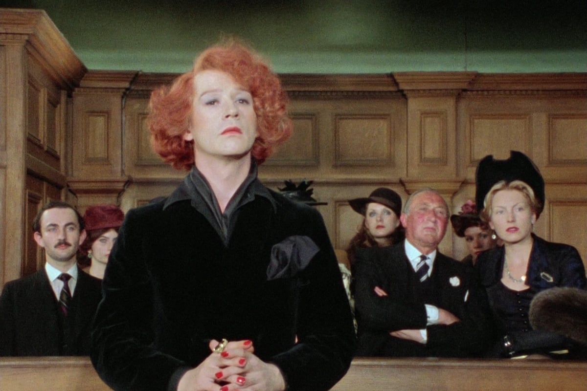 John Hurt encarnando a Quentin Crisp