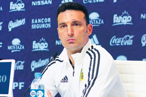 Lionel Scaloni, el que más jugadores limpió después de Bielsa (17) en 2002.