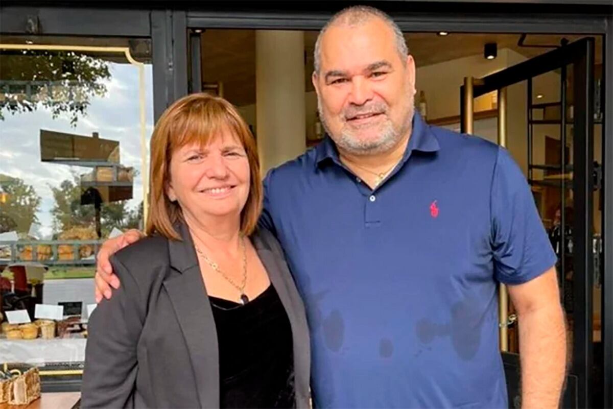 Bullrich y Chilavert, juntos para la foto.