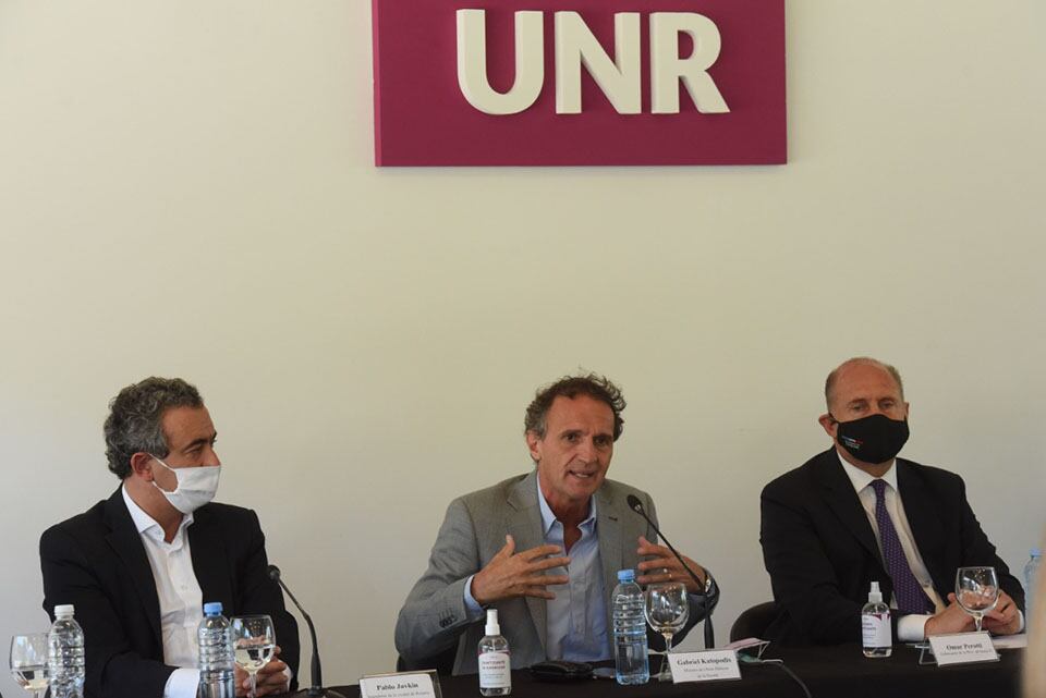 Javkin, Katopodis y Perotti en una conferencia con importantes anuncios. 