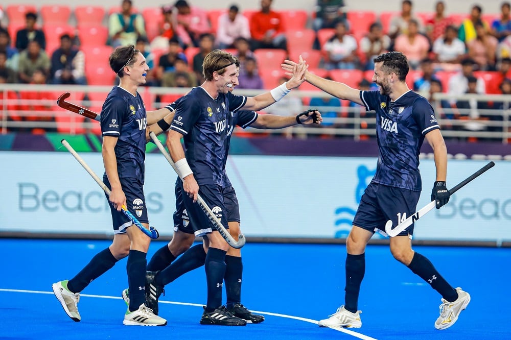 Los Leones celebran uno de los ocho goles que le marcaron a Chile