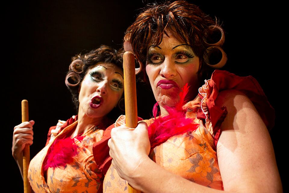 Ada Cottu y María de los Ángeles Oliver protagonizan la nueva versión de Litófagas.  